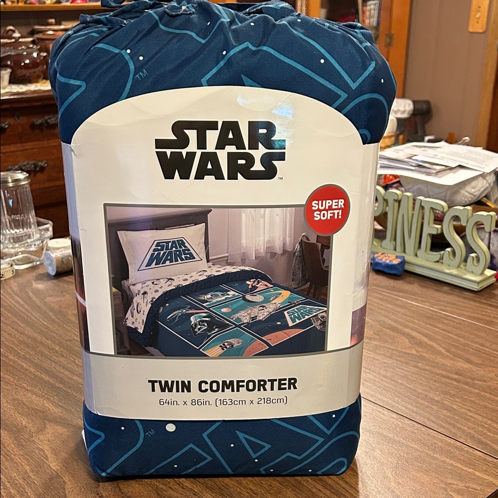 Star Wars Twin Comforter in Dark Blue and Teal Accent